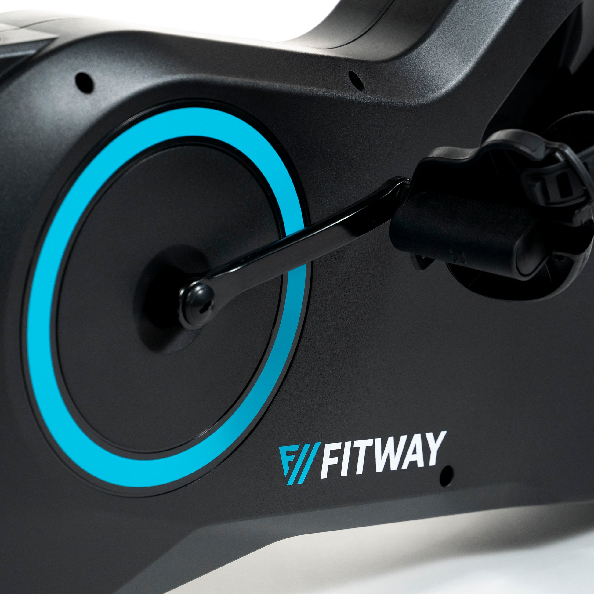 FitWay Equip. 1000UC Upright Cycle wheels view